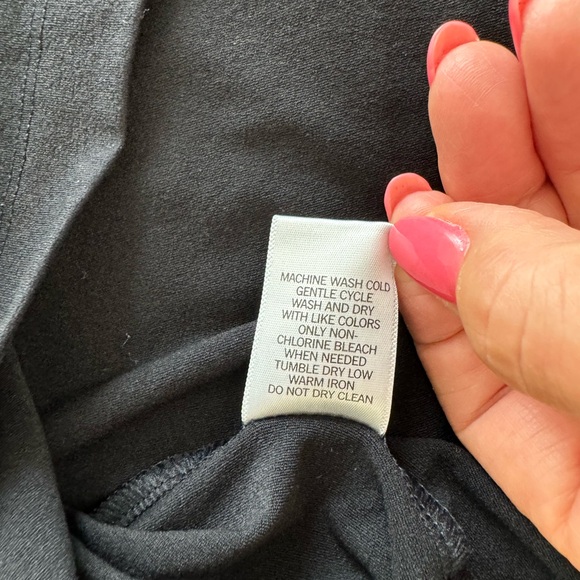 Black Tank - Picture 4 of 4